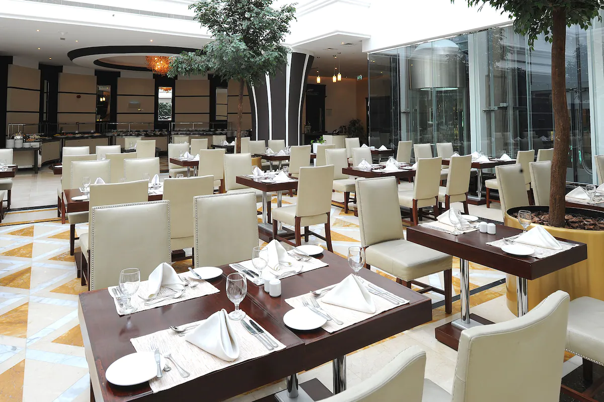 رستوران هتل هالیدی این بر دبی